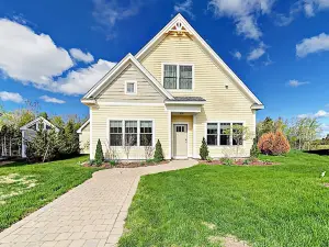 New 2Br on 200-Acre Nature Preserve 2 Bedroom Cottage