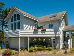 Berry Nice Beach House