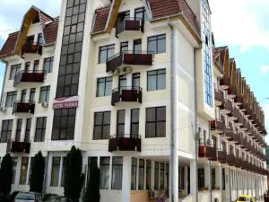 Hotel Diana