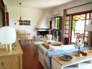 Cozy Summer House with Small Guest Apartment