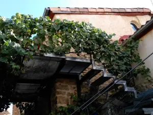 Apartment with 2 Bedrooms in La Cuevarruz, with Enclosed Garden Near the Slopes