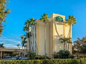 La Quinta Inn & Suites by Wyndham West Palm Beach Airport