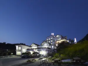 Goheung Hayan Noeul Hotel