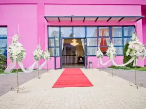 Hotelik Bej