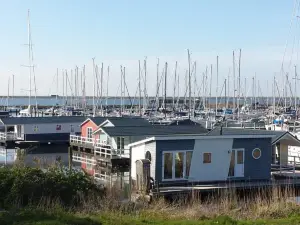 BestMarine Waterchalets Flevo Marina