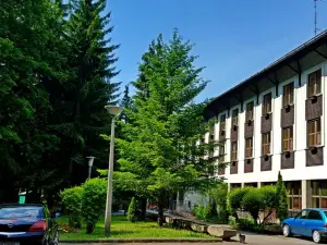 Salgó Hotel