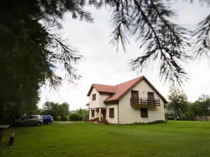 Pokoje Gościnne Na Skraju Puszczy