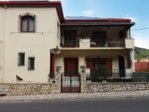 Xenonas Epavli