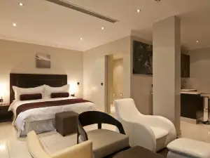 L'Eola Suites