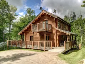 Chalet Cherokee