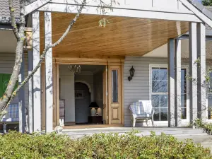 Silver Peaks Lodge Bed & Breakfast