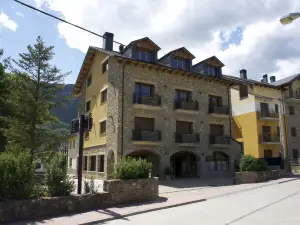 Hotel Los Nogales