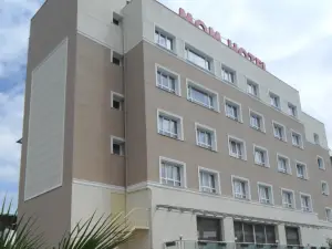 뭄 호텔