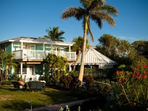 安娜瑪麗亞島旅館 - 熱帶小島