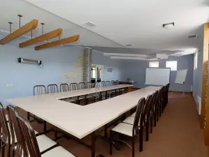 Отель Aurora Plus