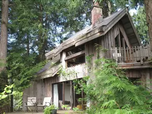 Serenity by the Sea Retreats
