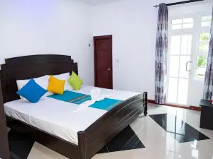 Dhirey Inn