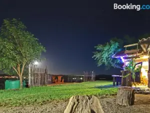 Frontier River Resort