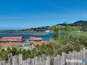 Harbor View Cottages