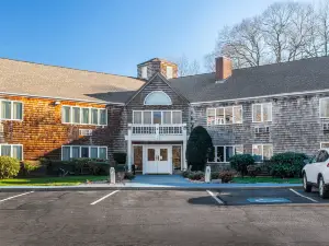 Gold Star Inn & Suites