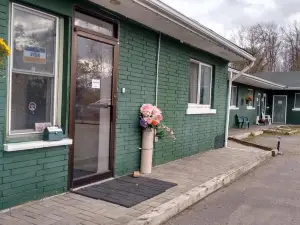 Carriage Inn Motel