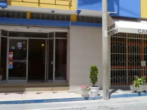 Primavera Plaza Hotel
