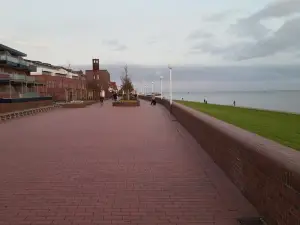 Sonnige Ferienwohnung Whv