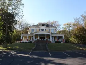 Edwardian Inn