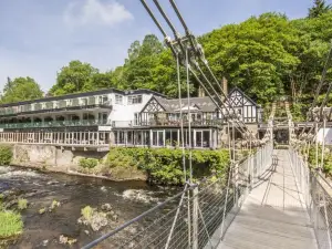 The Chainbridge Hotel