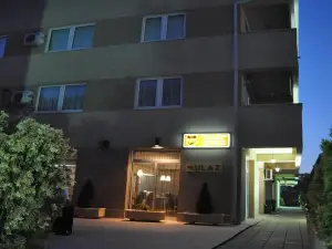 託波拉三“O”飯店