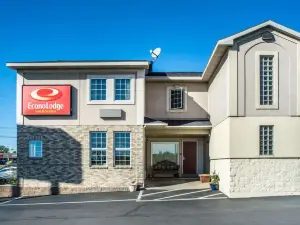 Econo Lodge Inn & Suites North Syracuse Airport