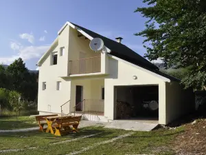 Chalet with 3 Bedrooms in Herceg Novi, with Enclosed Garden and Wifi -