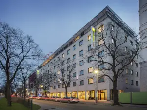 Holiday Inn Express Berlin City Centre, an IHG hotel