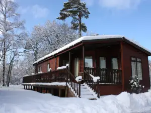 Loch Kinord Hotel