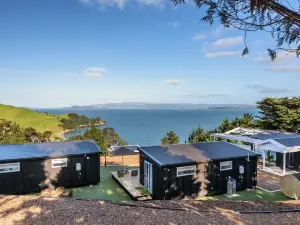 Woodside Bay Chalets