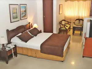 Hotel Ribera Del Rio Av 6N