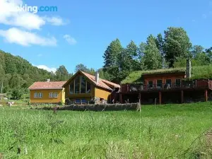 Three-Bedroom Holiday Home in Ualand
