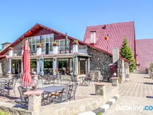 Hotel Cheia