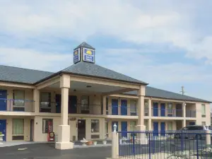 Executive Inn & Suites - Covington