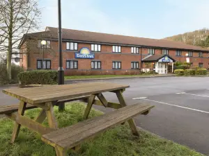 Days Inn by Wyndham Michaelwood M5