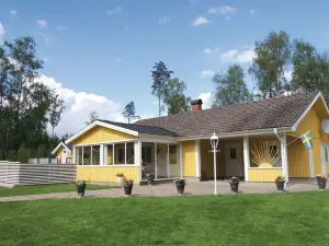 Nice Home in Oskarstrm with 3 Bedrooms, Sauna and Jacuzzi
