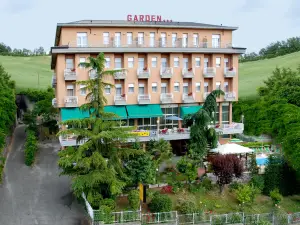 Hotel Garden con Piscina - Bike Hotel - Ristorante tipico - Terme di Tabiano