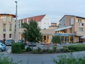 CE Plaza Hotel