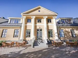 Skrunda Manor