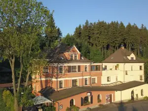 Pension Ayky