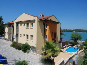 Soline Bay Seashore Residence