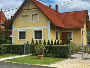 Petra Apartmanház