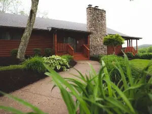 Grande Butte Lodge - Hocking Hills