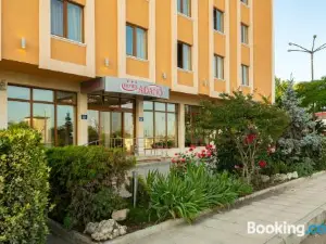 Adamo Hotel