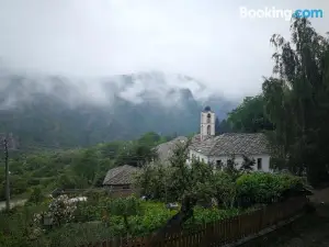 Family Hotel Byalata Kashta